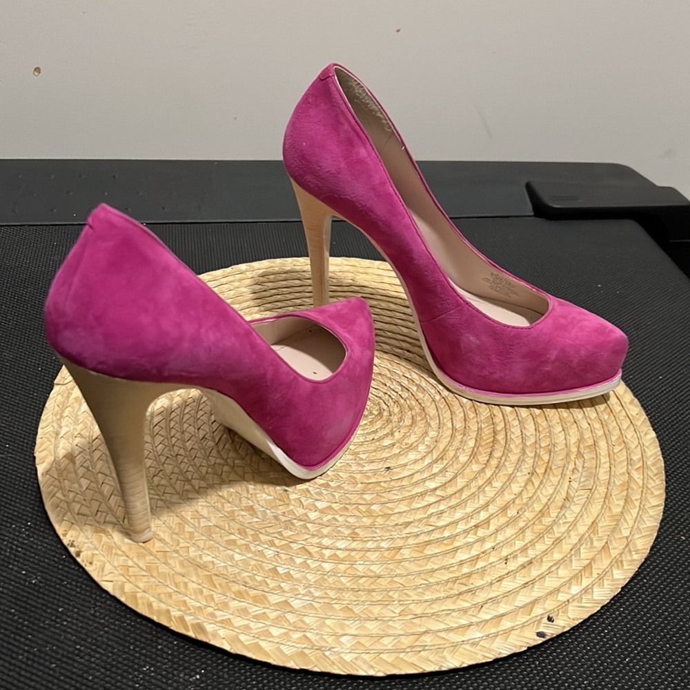 BCBGeneration Hi Barbie Pink Leather Suede Platform Pump Heel Size 8.5